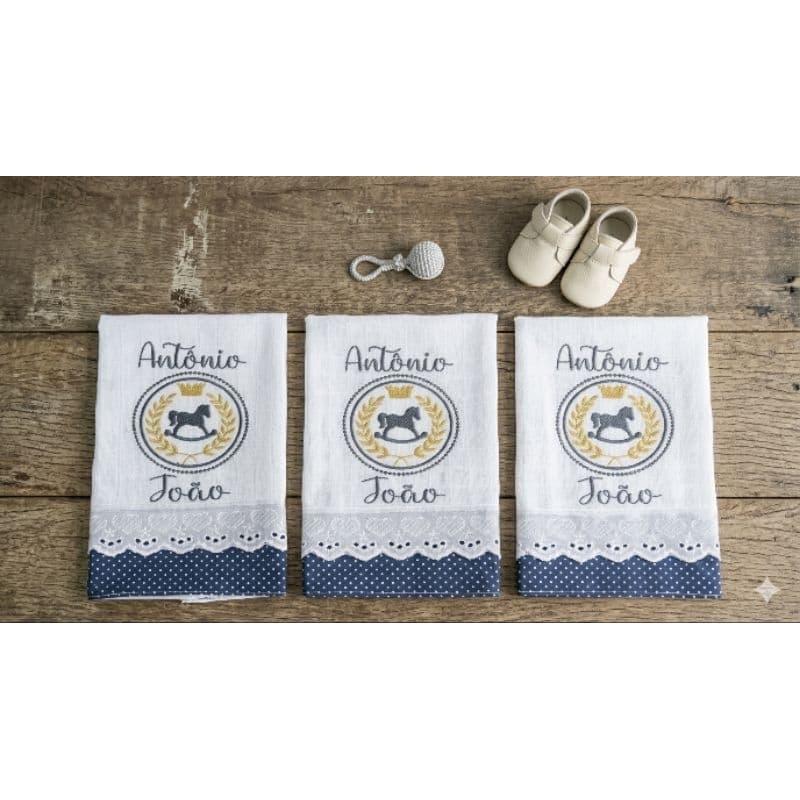 Kit 3 Fraldas de Boca Personalizadas com Nome Bordado  Bebê 35x35 Presente Maternidade