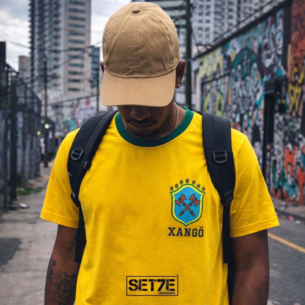 Camiseta Amarela XANGO Unisex Estilo Brasil | Algodão Confortável | Estampa Urbana Premium