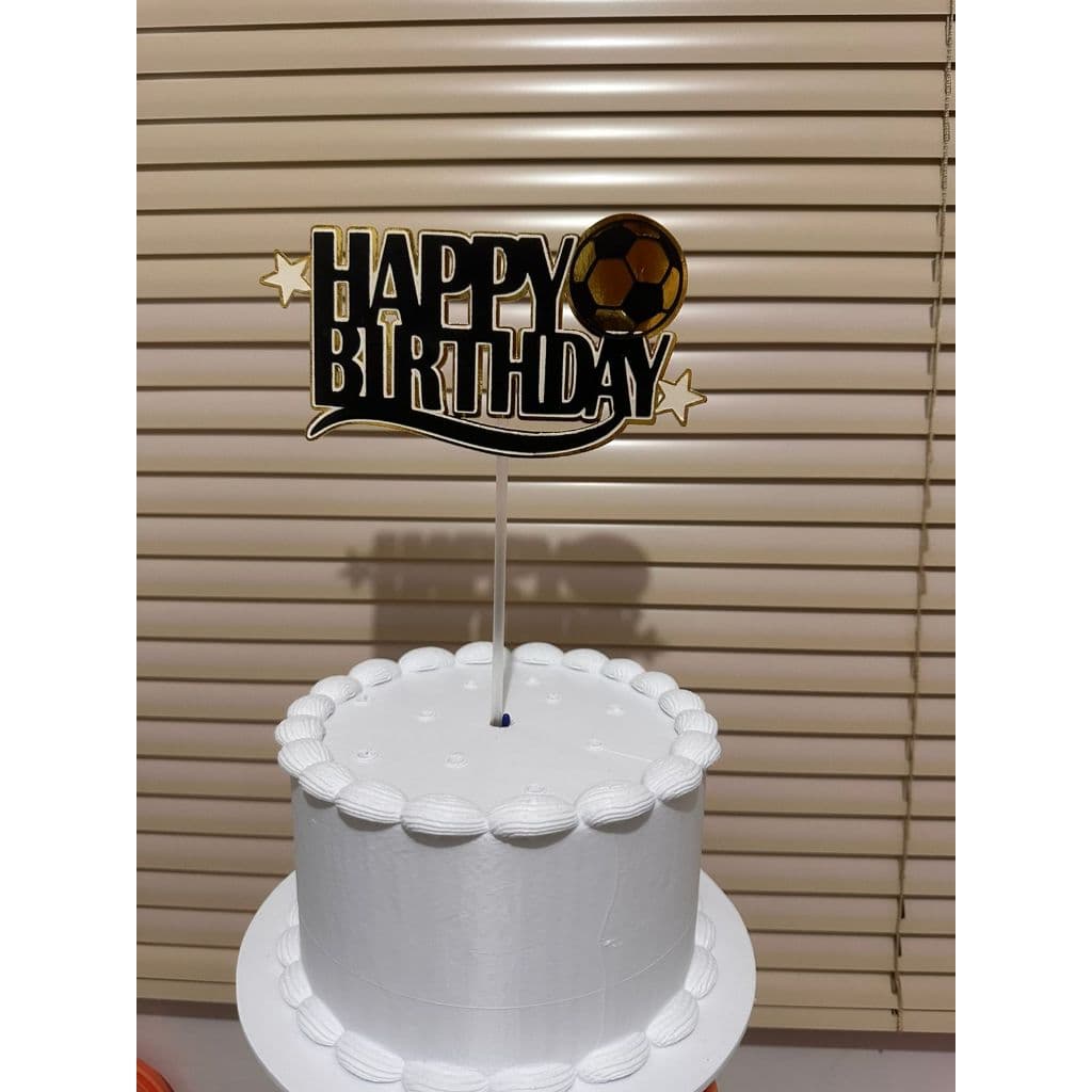 Topo de Bolo Futebol Happy Birthday Dourado em Camadas com Bola.