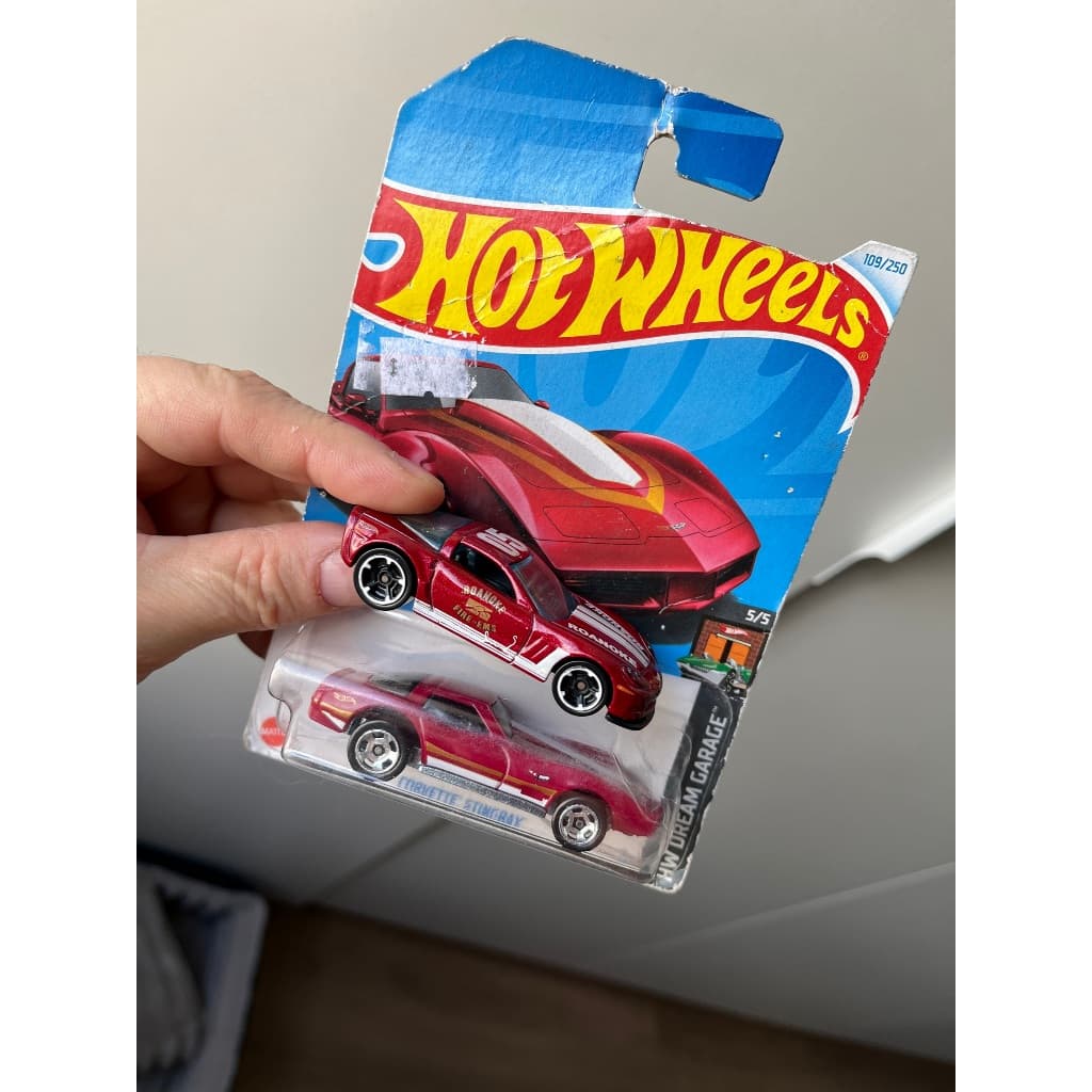 Chevrolet Corvette carro bombeiro Roanoke e Stingray carrinho hot wheels