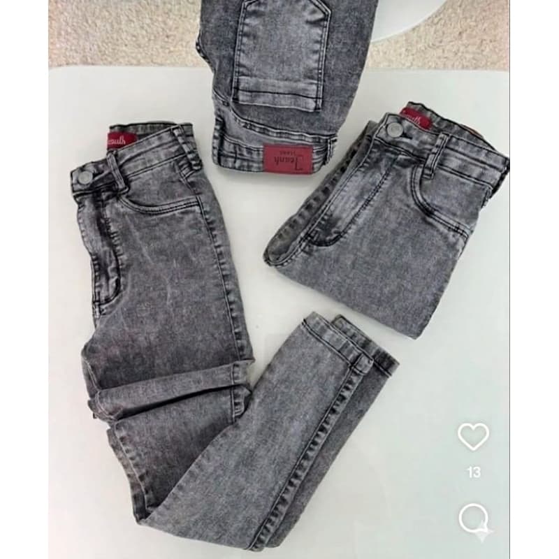 Calça Jeans Feminina Cintura Alta Skinny com Lycra para Maior Conforto
