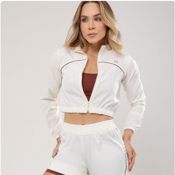 conjunto com 3 peças fitness shorts + top  e jaqueta top de poliamida e jaqueta e shorts de tactel, modelagem academia