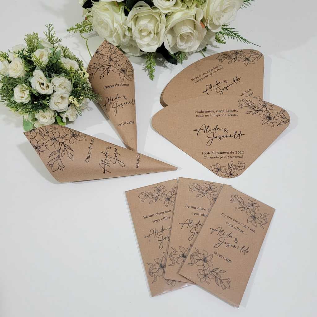 Kit Lenços Lágrimas de Alegria (40und), Ventarolas (40und) e Cones de Pétalas/Arroz (20und) Casamento Personalizado