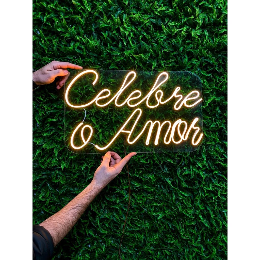 Placa Letreiro Led Neon Luminoso Celebre o Amor Festas Casamento Eventos