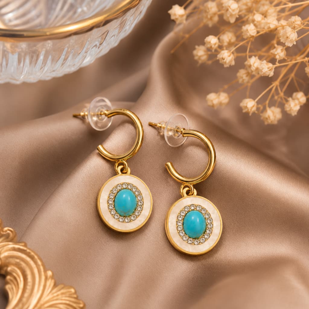 Brinco Feminino Luxo Dourado com Pedra Turquesa e Detalhes em Strass | Elegante e Moderno