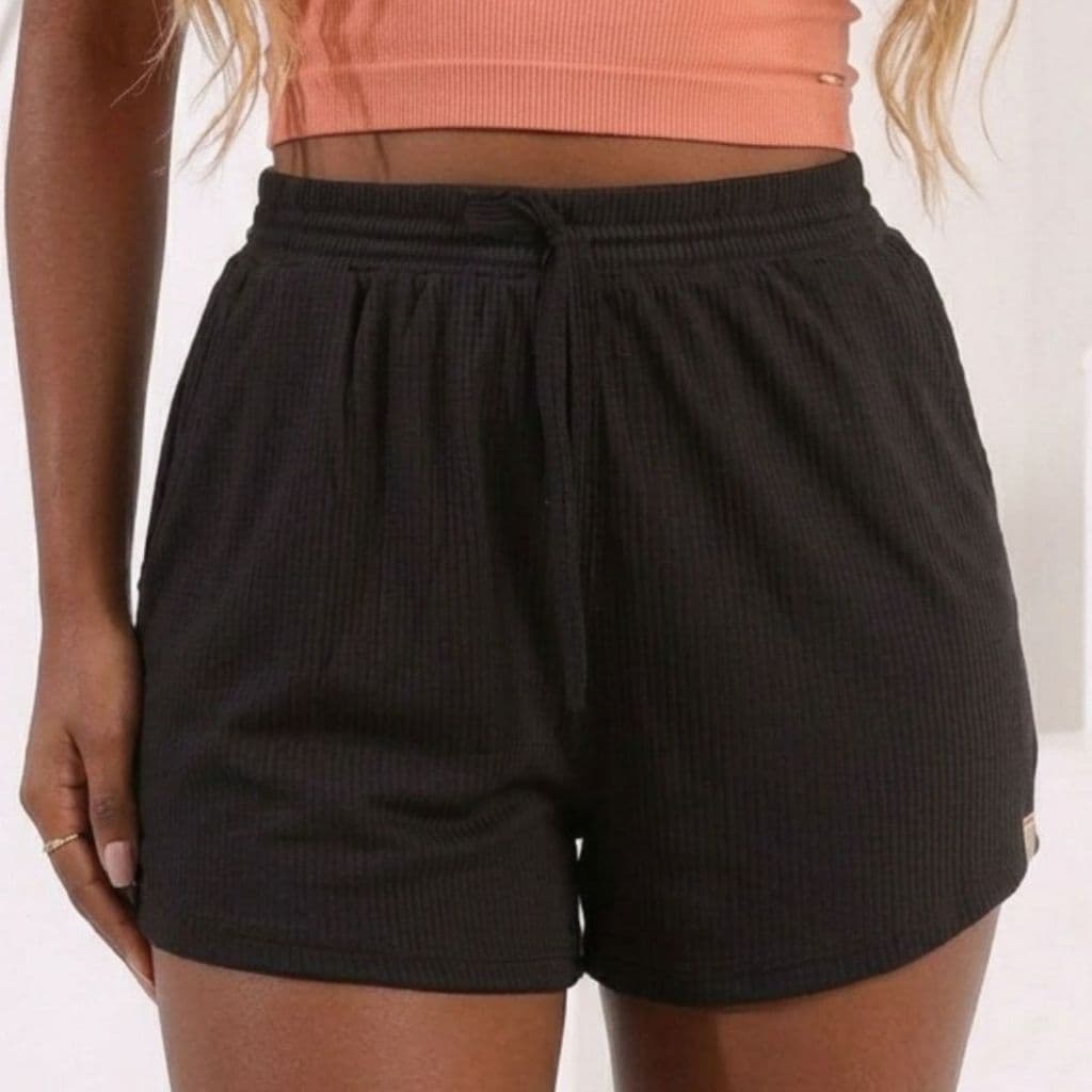 Short Feminino Ribana Canelada Com Bolsos Funcionais Cintura Elástica Casual Confortável