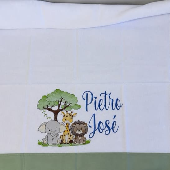 Cueiro Bebê Personalizado com Nome Bordado e Desenho 80x80 cm | 100% Algodão