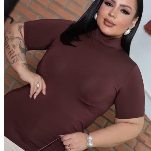 Blusa Gola Alta Plus Size Feminina Manga curta Básica Suplex Premium