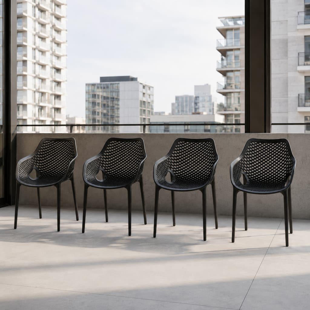 Conjunto 4 Poltronas Suits com Estrutura Resistente para Varanda, Área Externa e Cozinha
