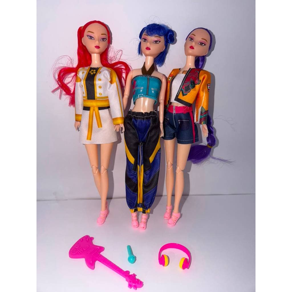 BONECA ARTICULADA K-POP MUSICAL