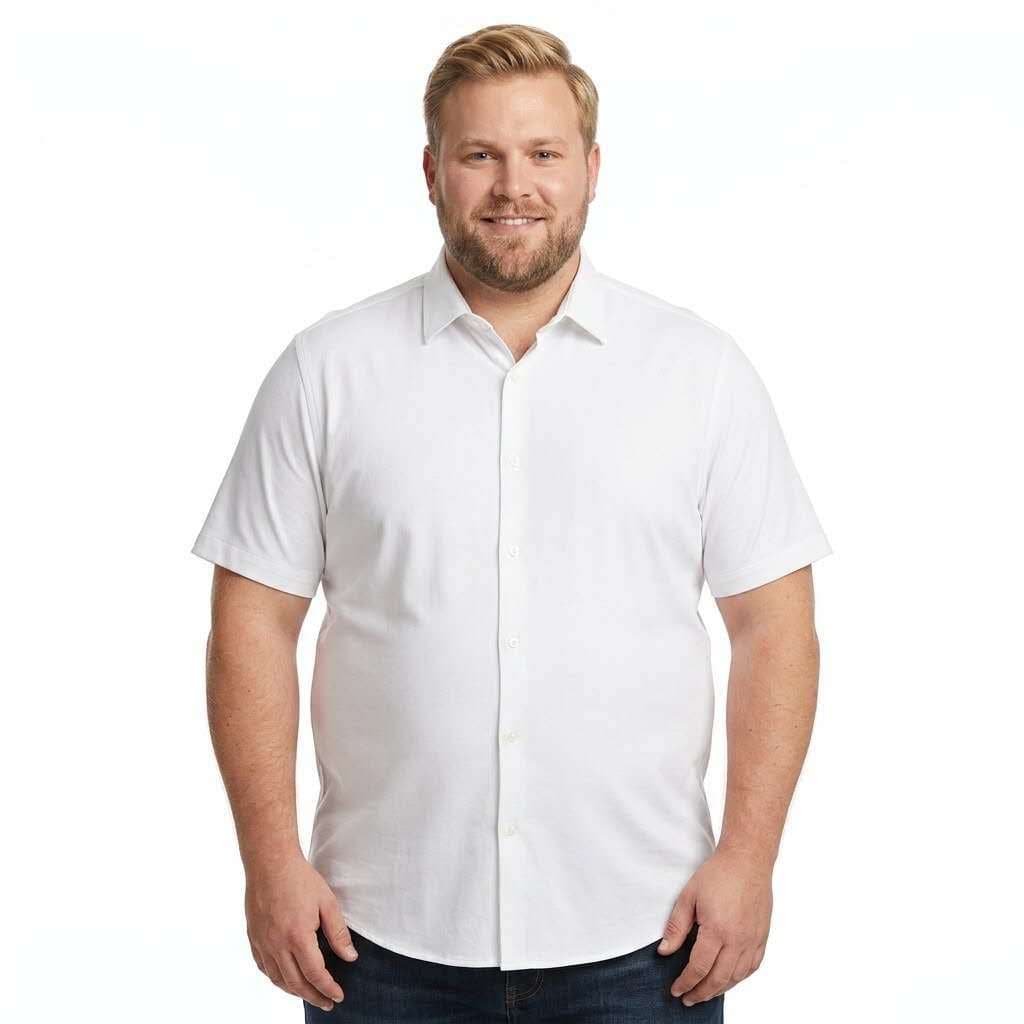 Camisa masculina de manga curta, cor lisa, design simples, sem bolsos, confeccionada em tecido Crepinho, não encolhe.