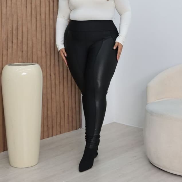 Legging Plus Size Feminino Calça Preta Suplex Detalhe Em Cirrê Cintura Alta Roupa Moda Tendencia Outono Inverno