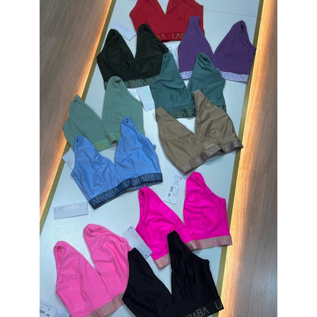 Kit 3 Tops Feminino Cropped Top Academia Fitness Básico Liso Conforto Treino Dia a Dia Várias Cores