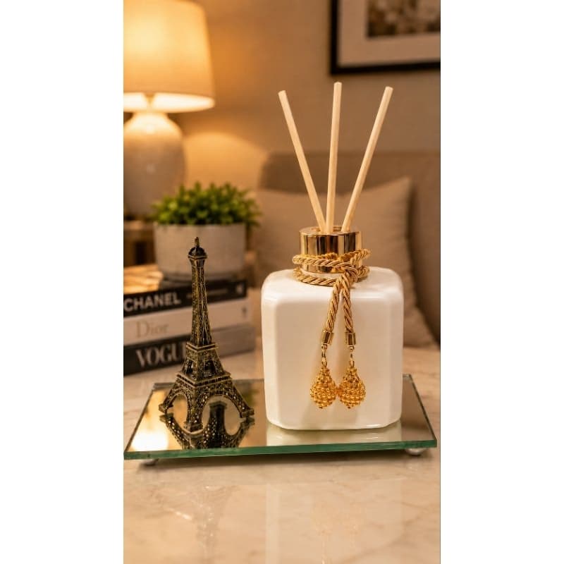 Difusor de Aromas Decorativo Luxo em Cerâmica Branca com Bandeja Espelhada e Mini Torre Eiffel