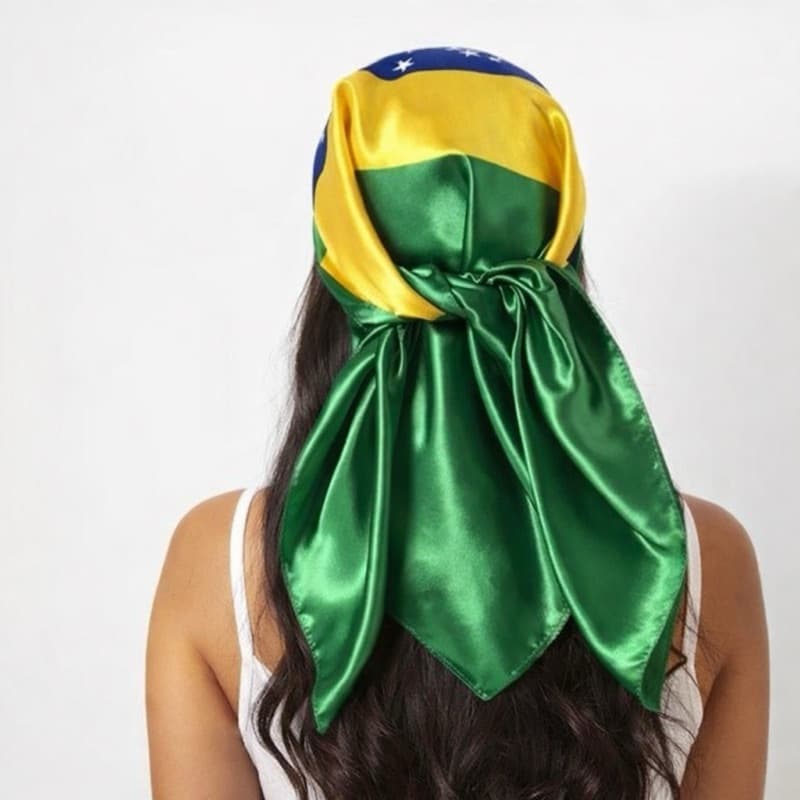 Lenço  Bandana Bandeira do Brasil 90x90cm Verde e Amarelo Acessório Copa, Torcida e Eventos