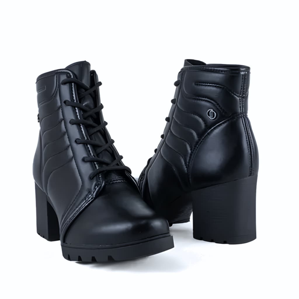 Bota Feminina Dakota com Salto Tratorado em Couro Original