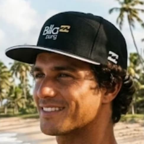 BONÉ ABA RETA TAMANHO ÚNICO PRETO