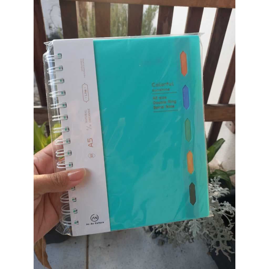 Caderno com divisórias A5 - 204 páginas