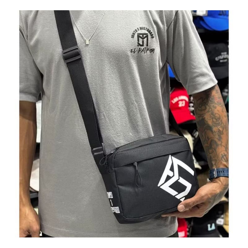 Bag Transversal Masculina Streetwear Ajustável | Shoulder Bag Preta Compacta