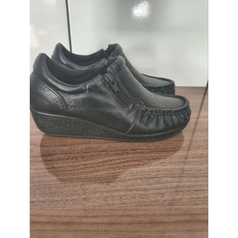 Sapato Mocassim Feminino em Couro Legítimo com Solado Ortodôntico