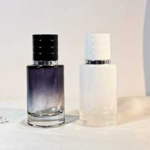 Kit vidro para perfume 25ml  c/valvula spray 11cm (Selvar) +porta perfume recarregável