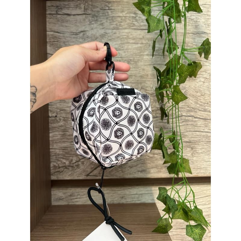 Necessaire Caçula Farm Matte Leão