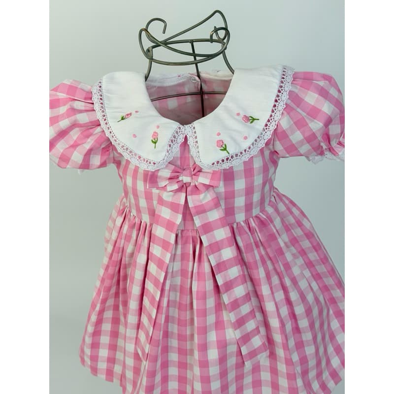 vestido Ágata rosa xadrez infantil bordado