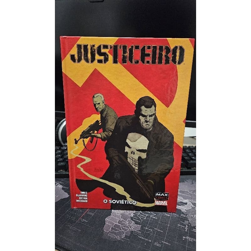 Justiceiro Max - O Soviético (capa dura)