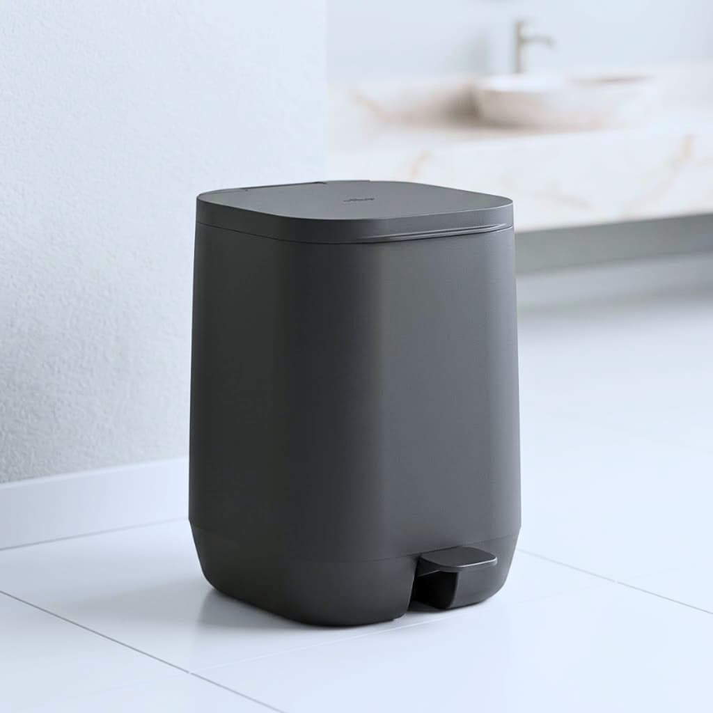 Lixeira de Banheiro e Cozinha Com Pedal e Tampa Cesto Compacto  6L Fechamento Silencioso Aura OU