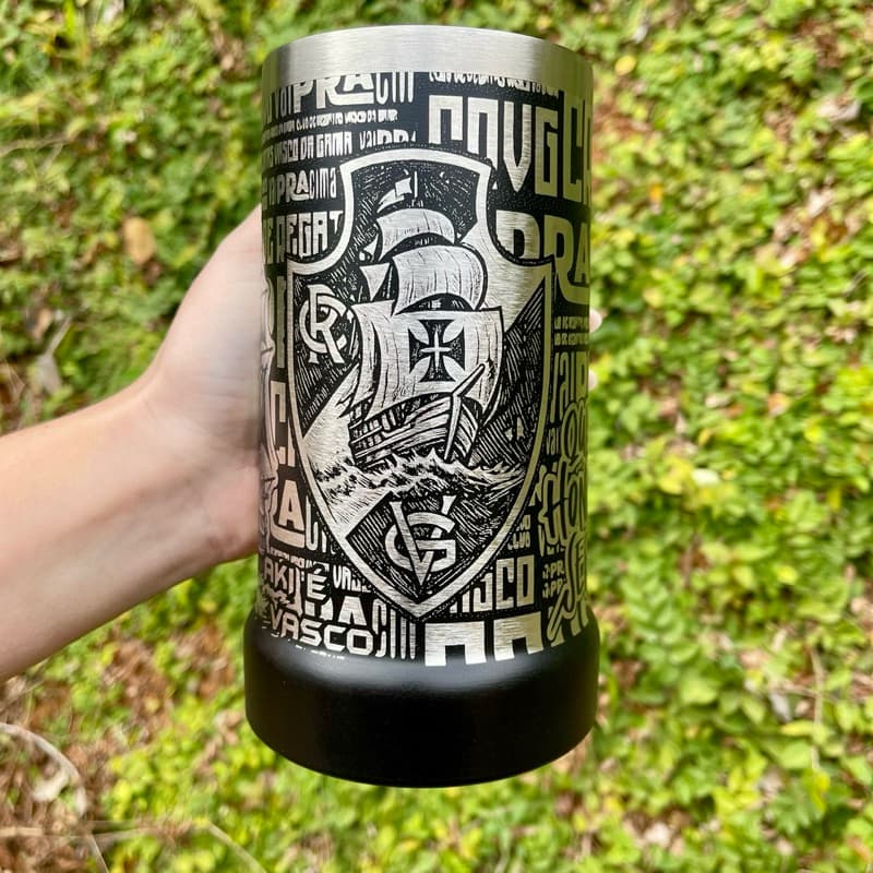 Caneca de Chopp VASCO LANÇAMENTO em Aço Inox 710ml – Térmica com Arte 360º Gravada