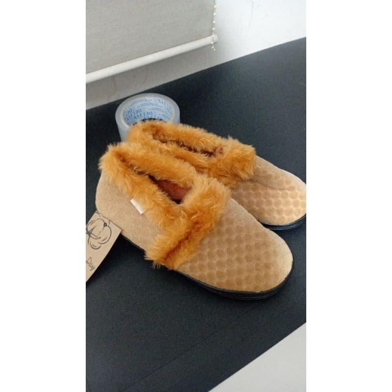 Pantufas Luxo Solado de Borracha Tam 38/38 Cotton Day
