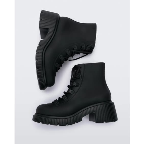Bota De Cano Médio Melissa Cosmo Boot Adulto Original Cor preto Tamanho: 36