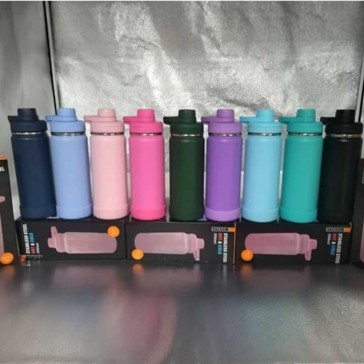 Fashion Garrafa Térmica Esportiva Aço Inoxidável Com proteção de Silicone 350ml/550ml/800ml/1000ml