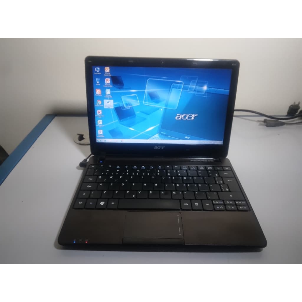 NETBOOK ACER ASPIRE ONE AO722 4GB MEMORIA HD DE 500GB LEIA A DESCRIÇÃO