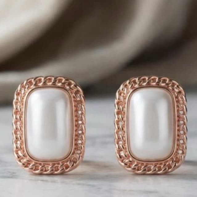 Brinco Flor com Pérola  - Elegância e Sofisticação para Seu Look