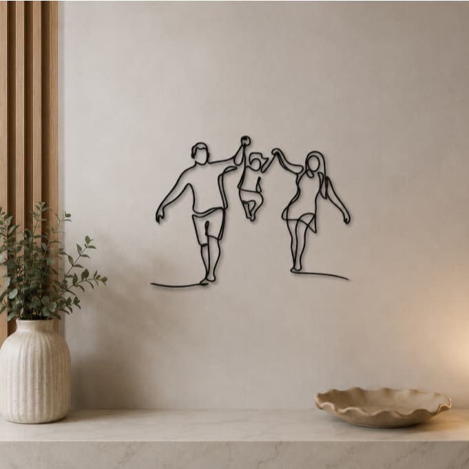 Decoração de Parede Quadro Furado Família em Linha