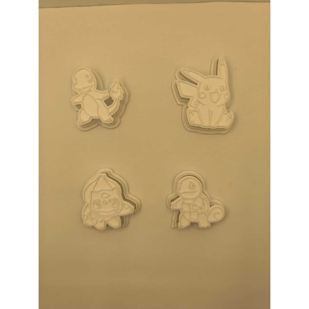 Kit 4 Cortadores Pokémon com Carimbos e Puxadores para Biscoitos, Pasta Americana, Fondant e Massas