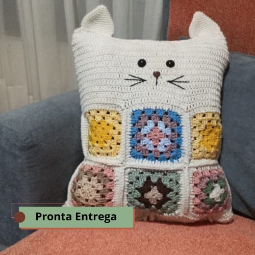 Almofada Decorativa Gatinho em Crochê | Capa para Almofada Artesanal | Decoração para Sala e Quarto