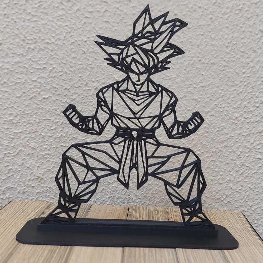 Escultura Goku Low Poly – Decoração Geek Geométrica para Estante