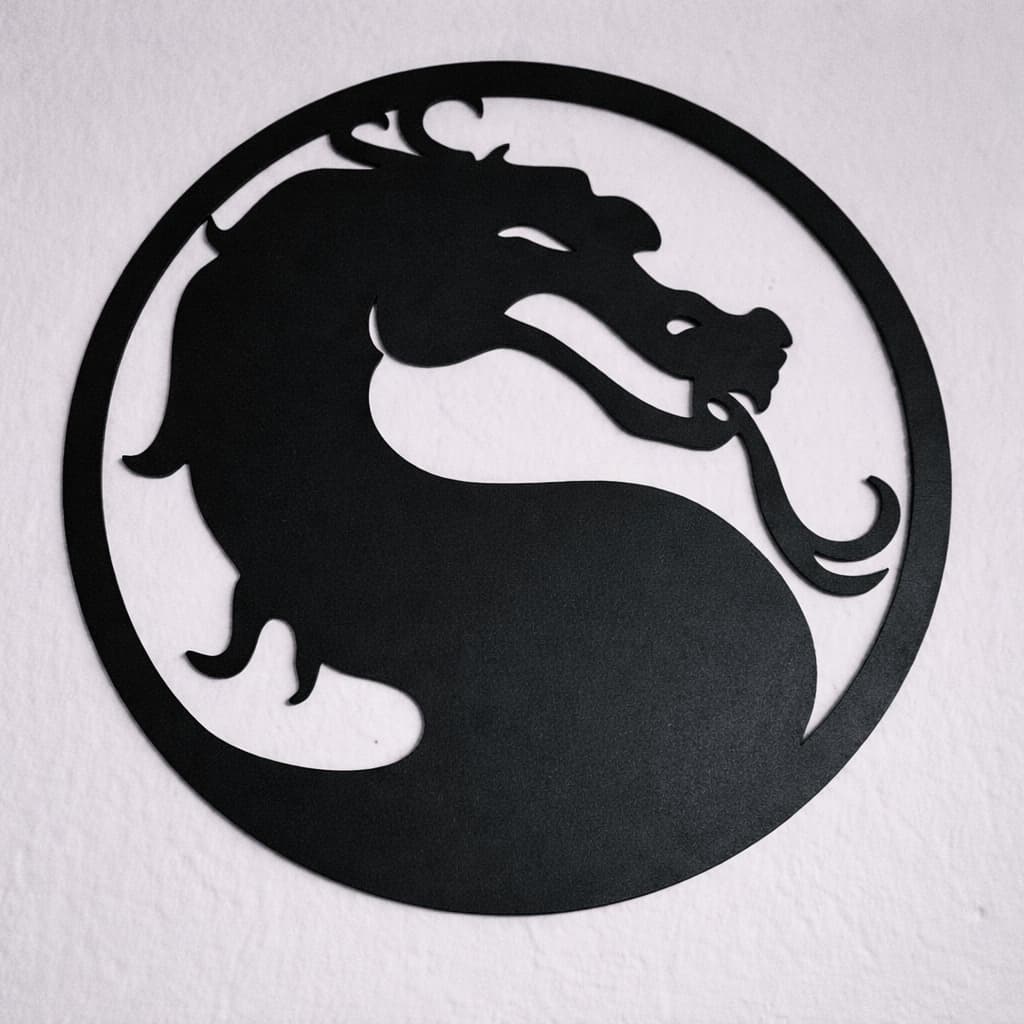 Placa Madeira Decorativo Mortal Kombat Dragão Onaga MDF Fita Dupla Face Preto Fosco