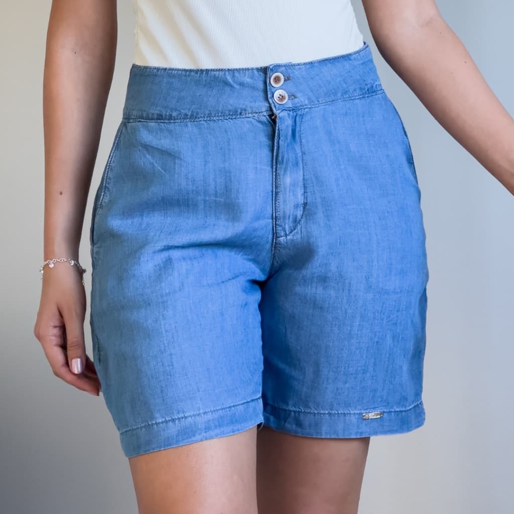 Bermuda feminina jeans liocel tradicional com bolsos
