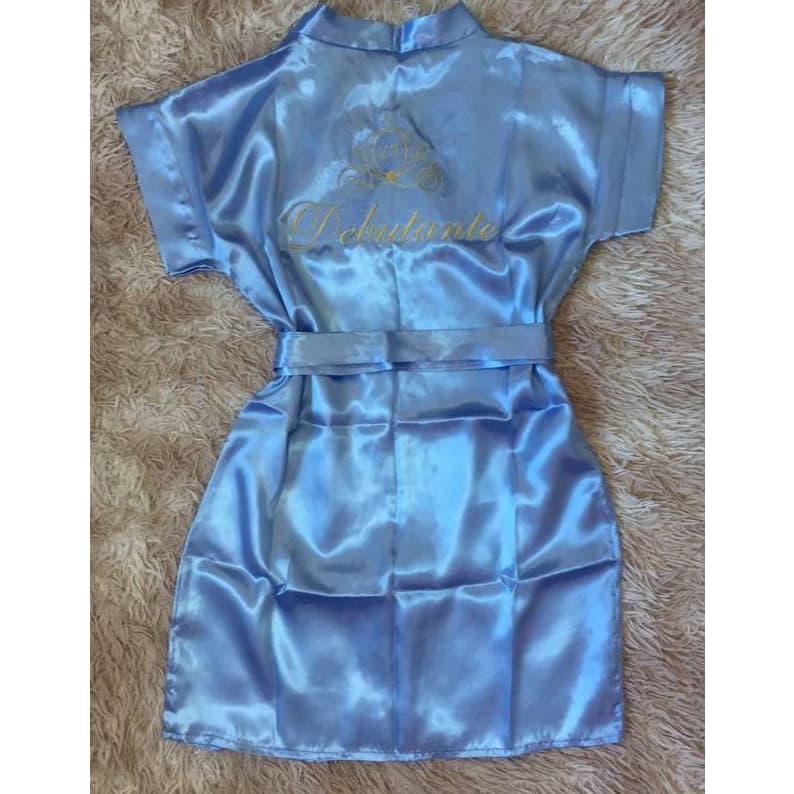 Robie Hobby Robem Robe de Cetim Bordado Debutante Brasão Cinderela Promoção *Leia o anúncio antes de efetuar a compra*