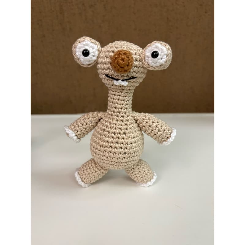 PRONTA ENTREGA Sid em Crochê Amigurumi Pelúcia Era do Gelo Bicho Preguiça Artesanal Feito a Mão