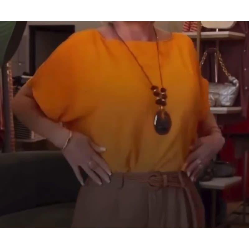 Kit 5 blusas básica solta e elegante para o dia a dia, cores sortidas não repetidas.