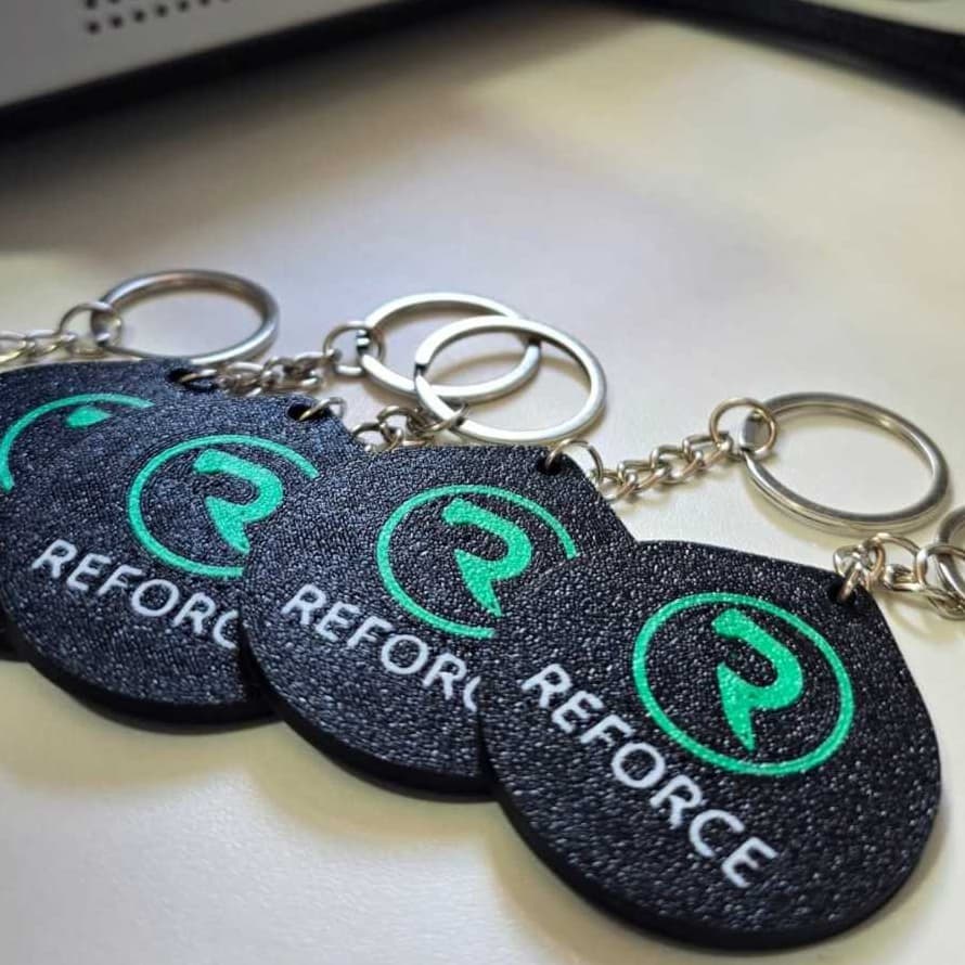 Chaveiro Personalizado para Empresas com Logo da Marca – Brinde Corporativo Decorativo