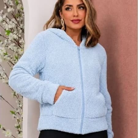 blusa de pelinho com zíper super estilosa