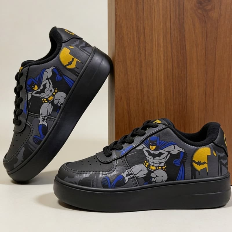 Tênis Infantil Menino Masculino Antiderrapante Personagens Escolar Passeio Morcego Promoção