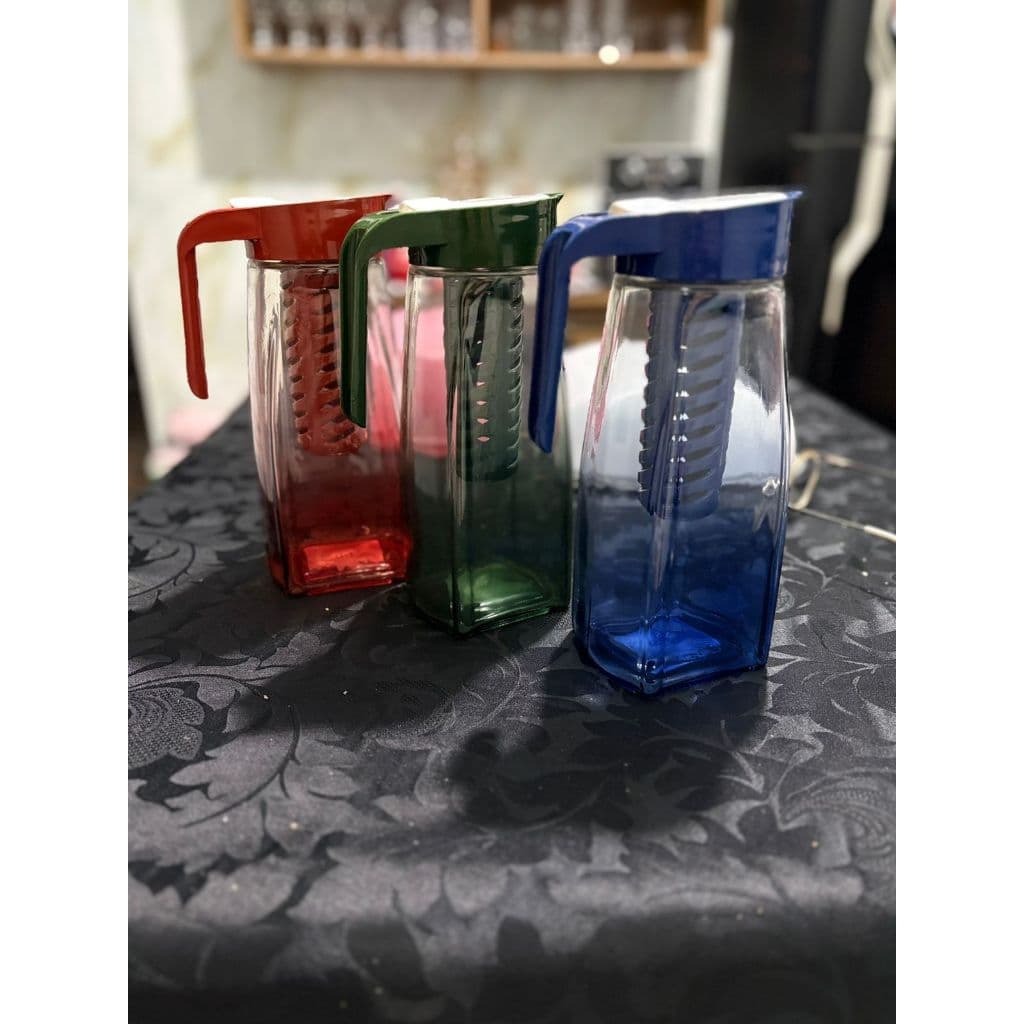 Jarra de vidro ,quadrada com infusor e tampa 1,5
