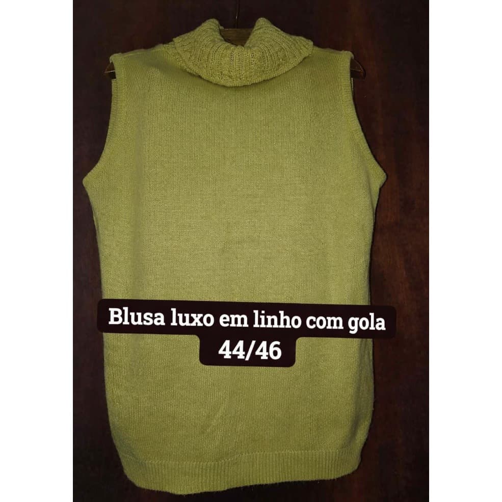 blusa Feminina De Tricô Gola Alta  Tamanho 44/46
