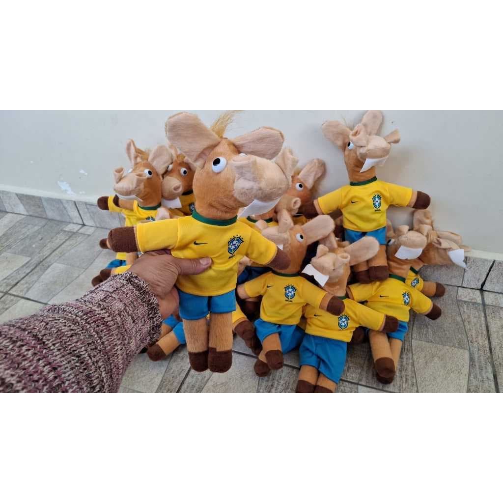 Boneco Cavalinho do Brasil de Pelucia Copa Do Mundo 2026 mede 35 cm menino neimar